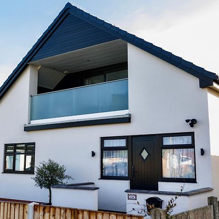 The Beach House With Balcony North Wales Kinmel Bay Екстер'єр фото