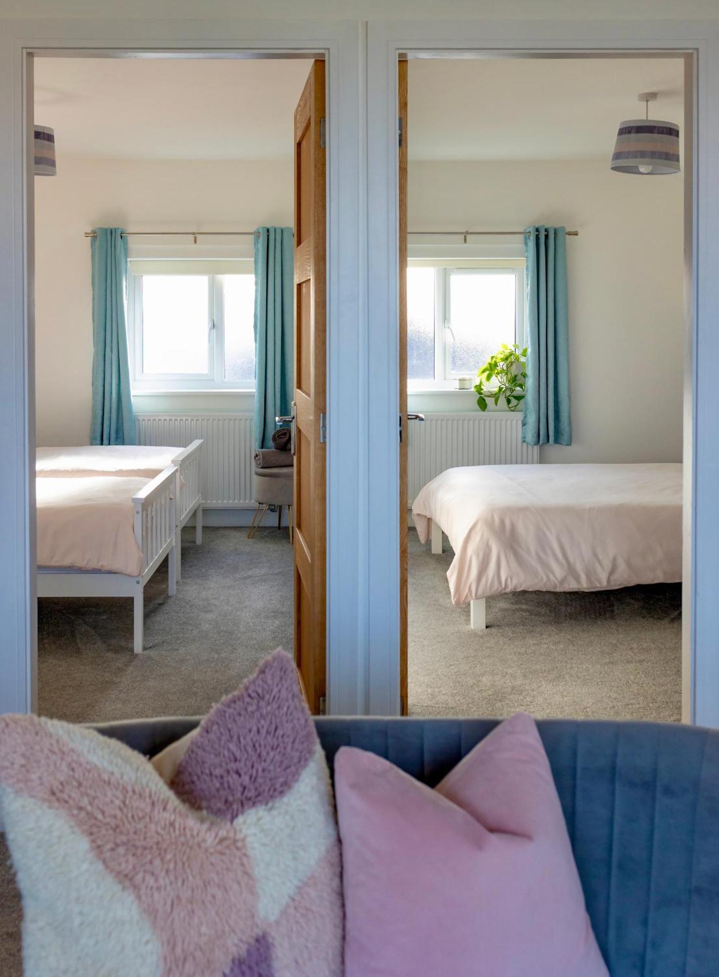 The Beach House With Balcony North Wales Kinmel Bay Екстер'єр фото